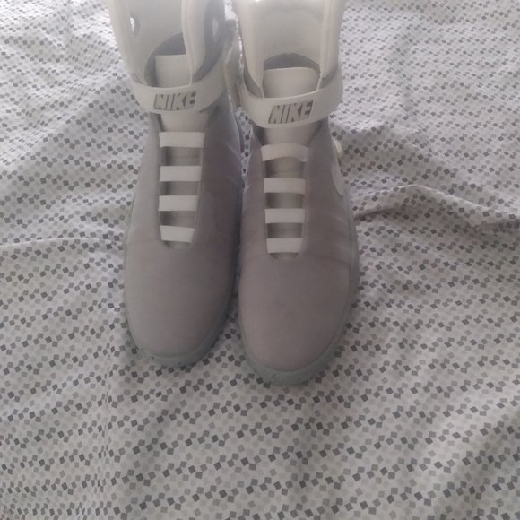 Nike Air mags - Picture 4 of 8